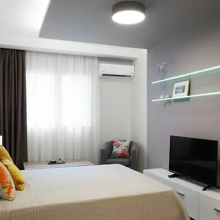 Valaoritou Rodamanthi * Thessaloniki